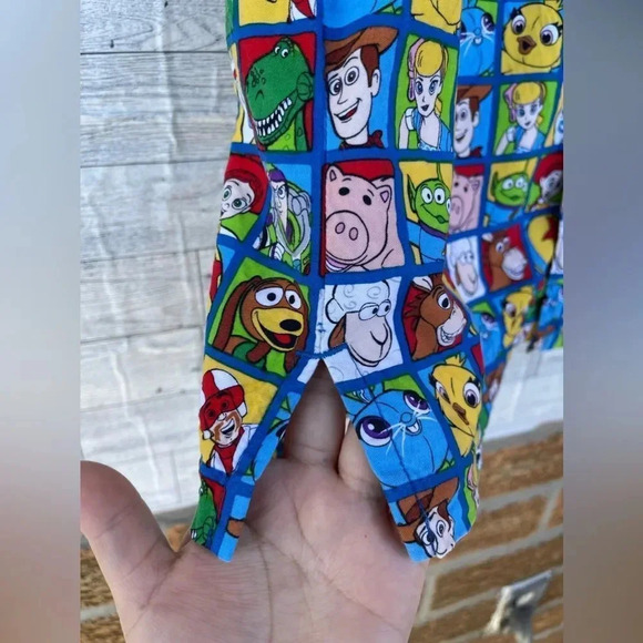 Disney Parks Toy Story 4 Men's Button Down Camp Hawaiian Shirt  Size S - Picture 8 of 13